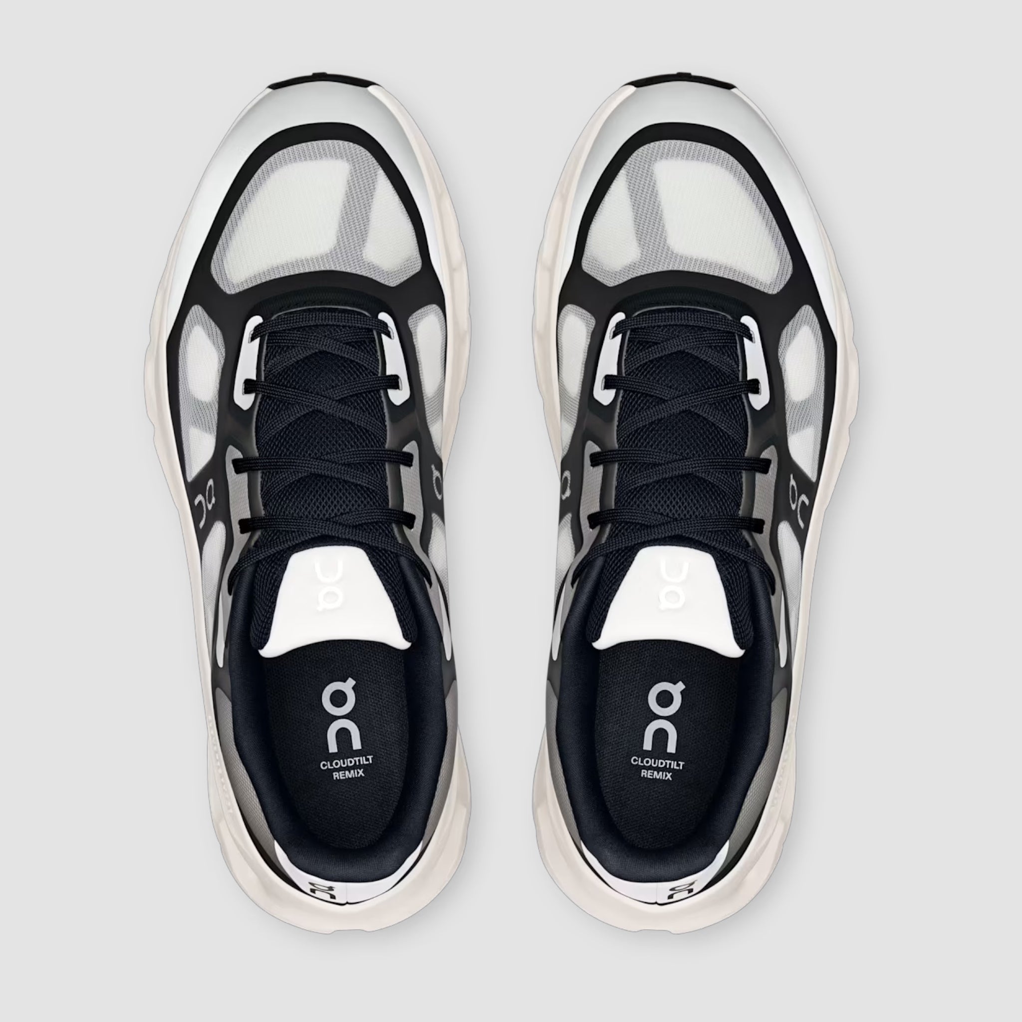 Cloudtilt Remix Black | Ivory