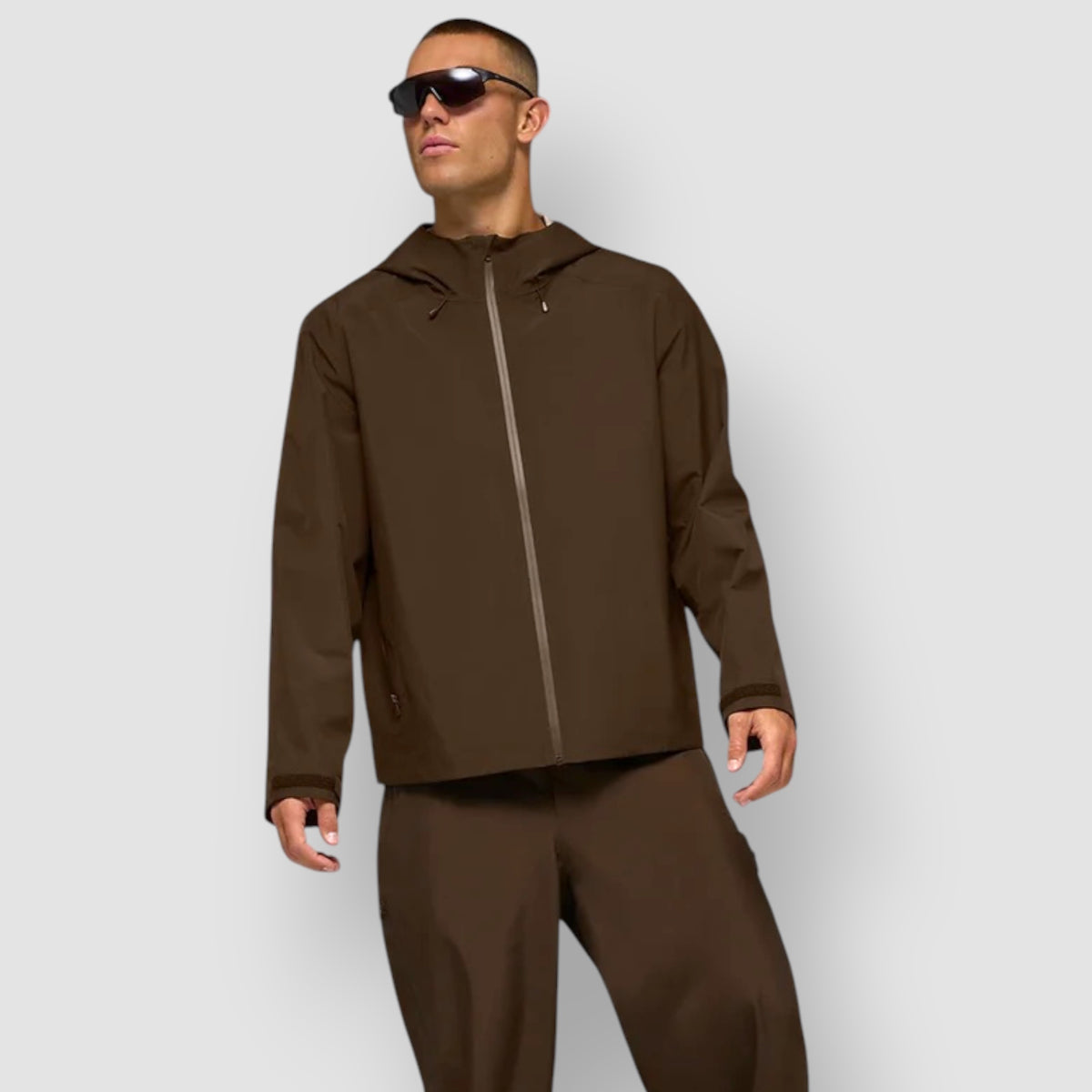 Ensemble Alo | Brown